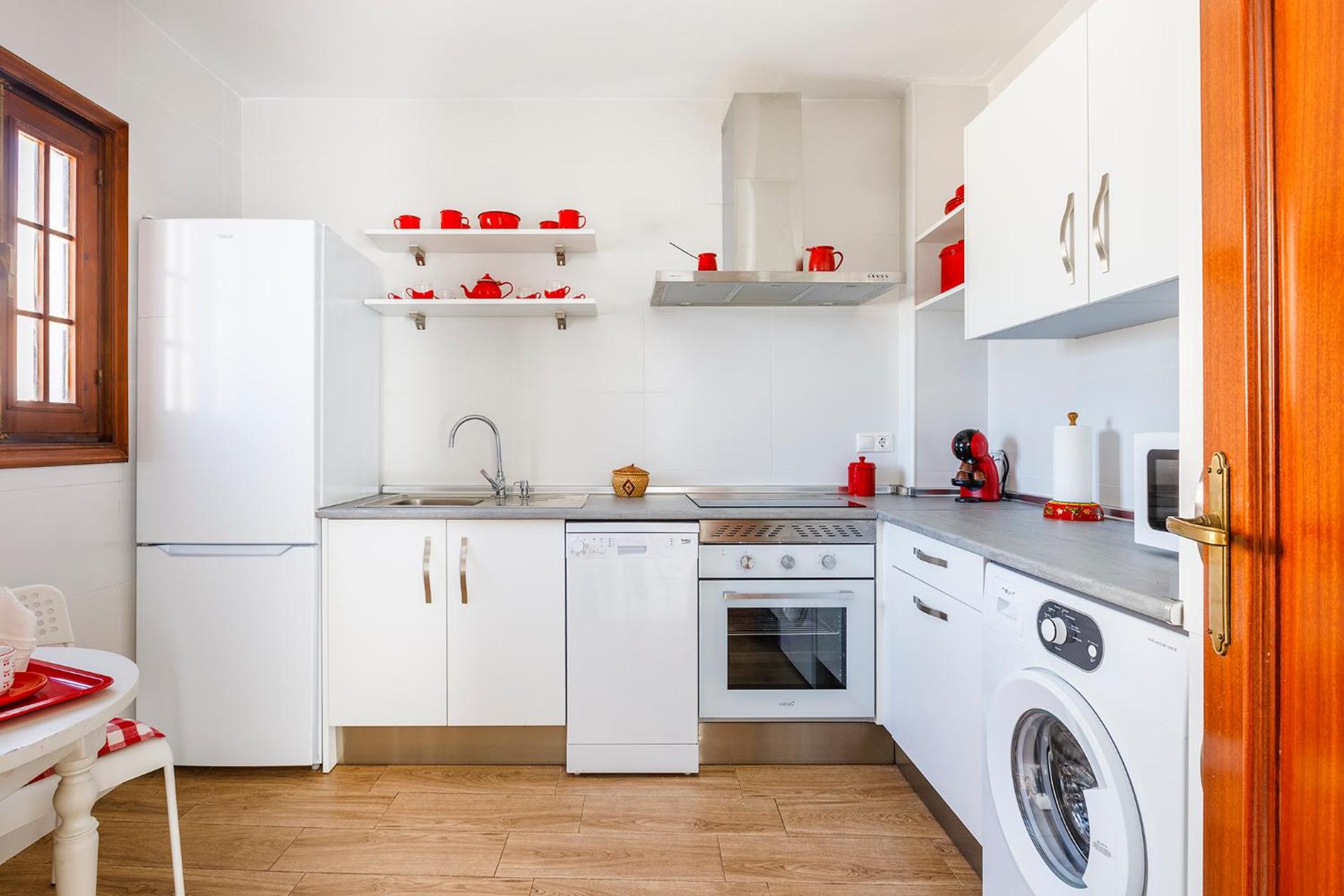 Casa Elodí, 3 beautiful apartments and 1 private studio in Sayalonga