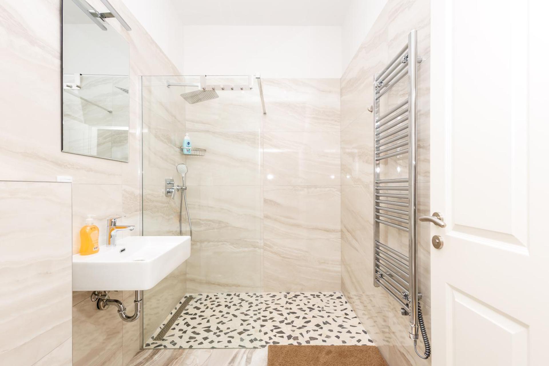 Top Apart close to city center