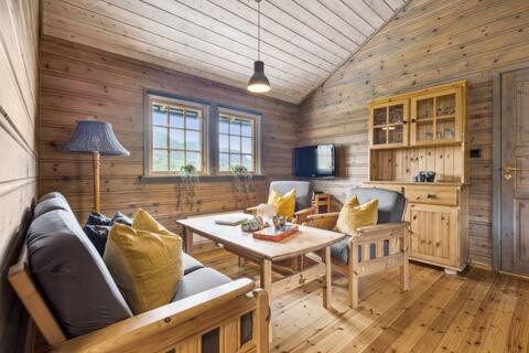 Guest favorite - 5 mins from Vøringsfossen