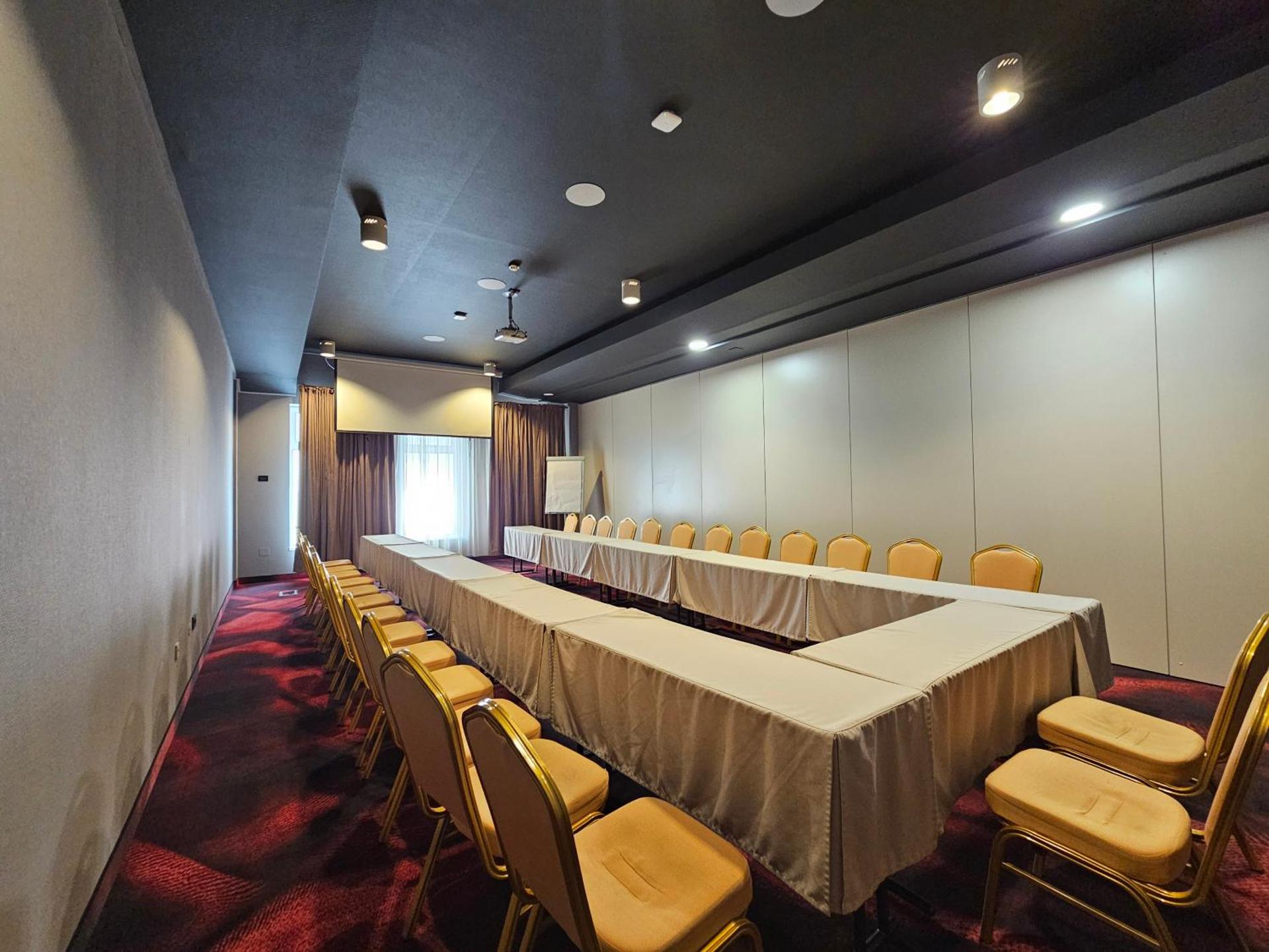 Meeting/conference room