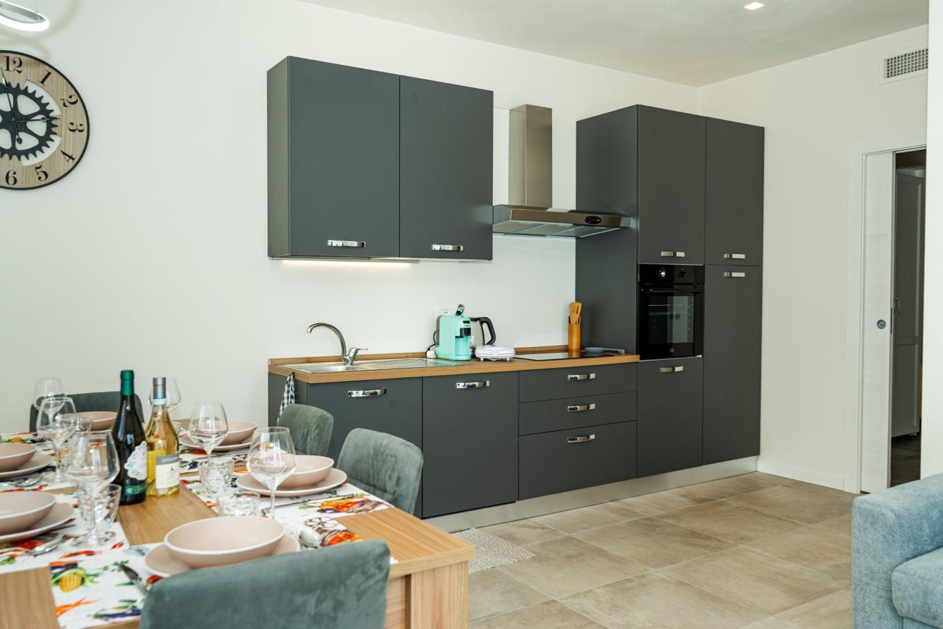 Kitchen or kitchenette