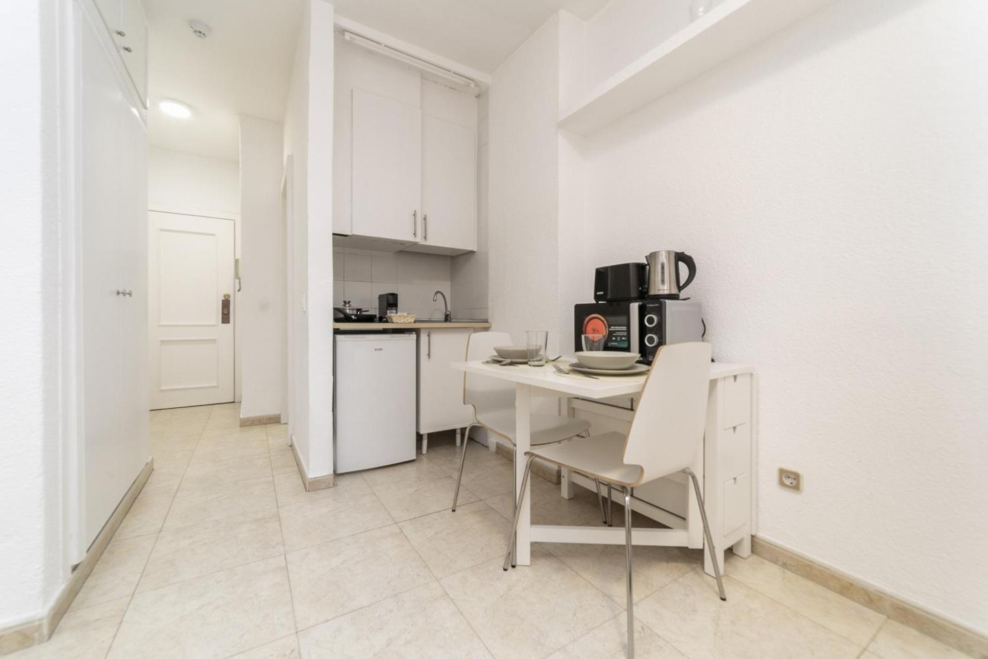 Classy IV - Ferga Suites