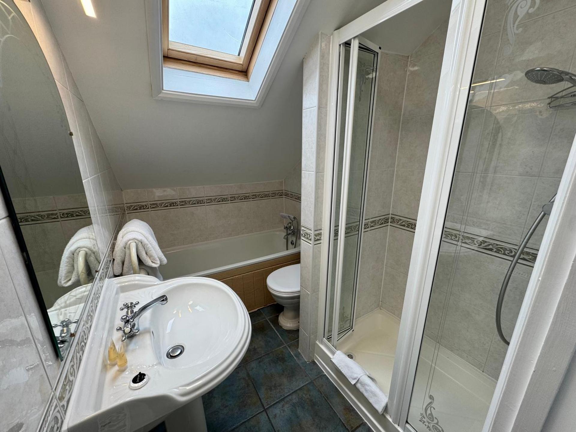 Family Room (4 Adults)