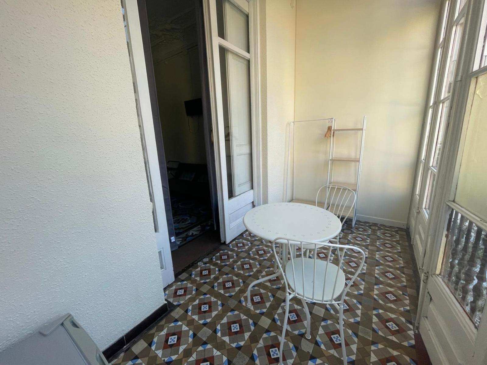 Hostal Balmes Centro