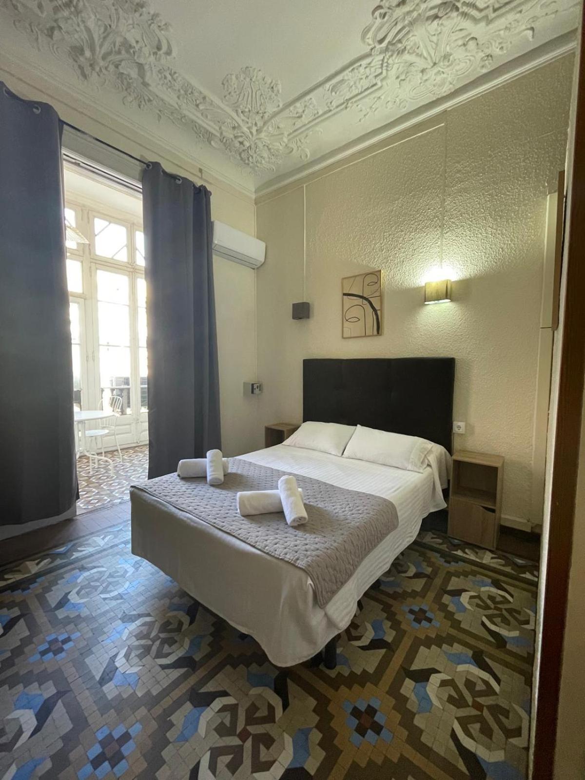 Hostal Balmes Centro