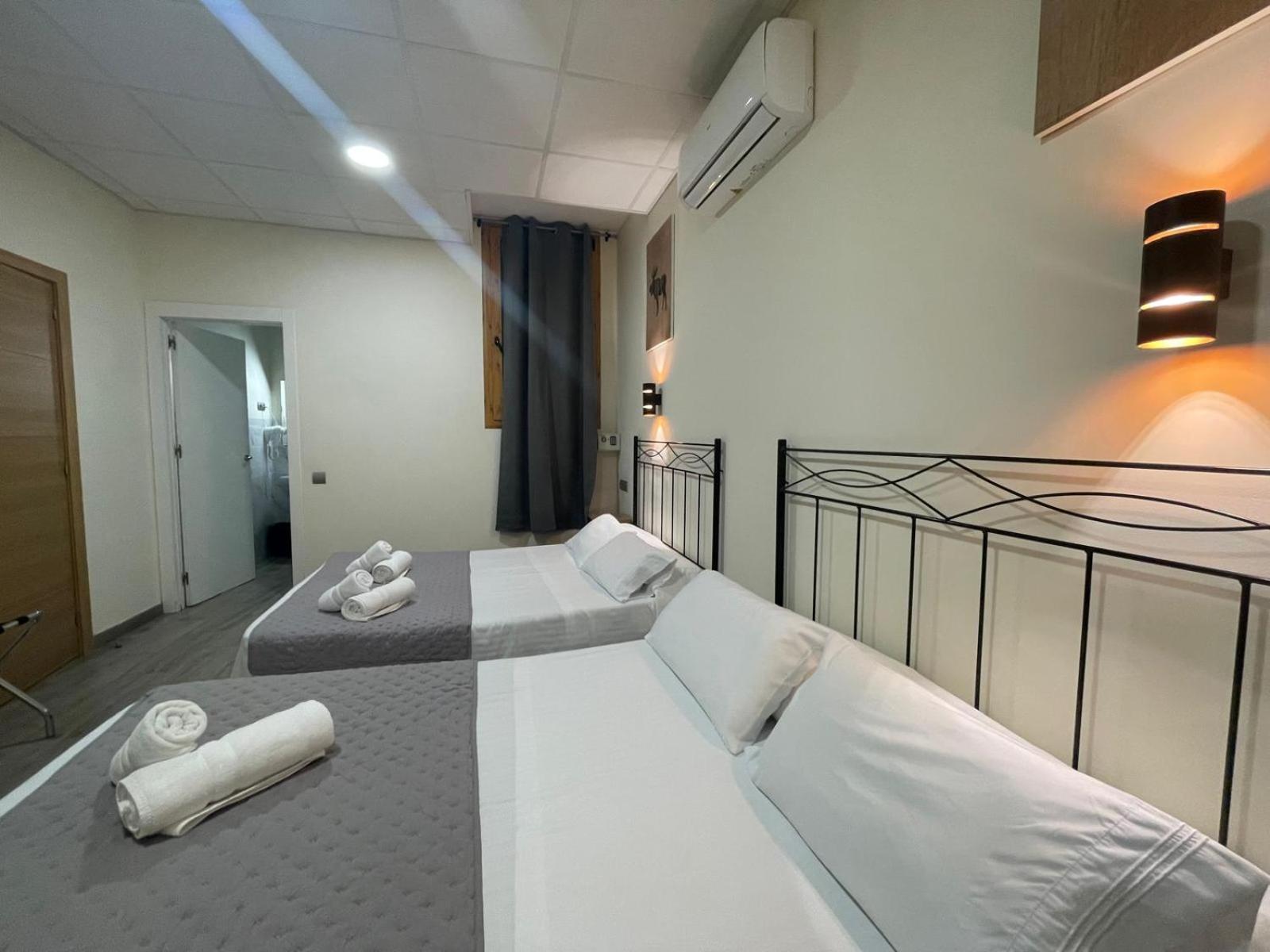 Hostal Balmes Centro