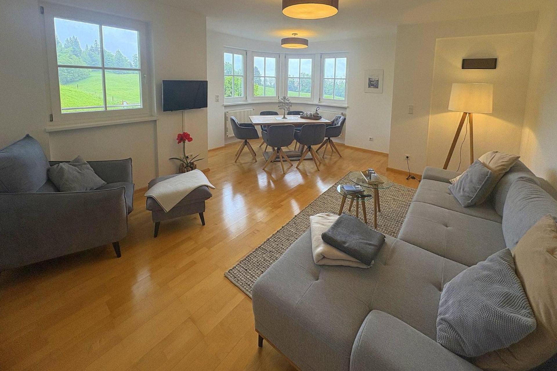 Communal lounge/ TV room