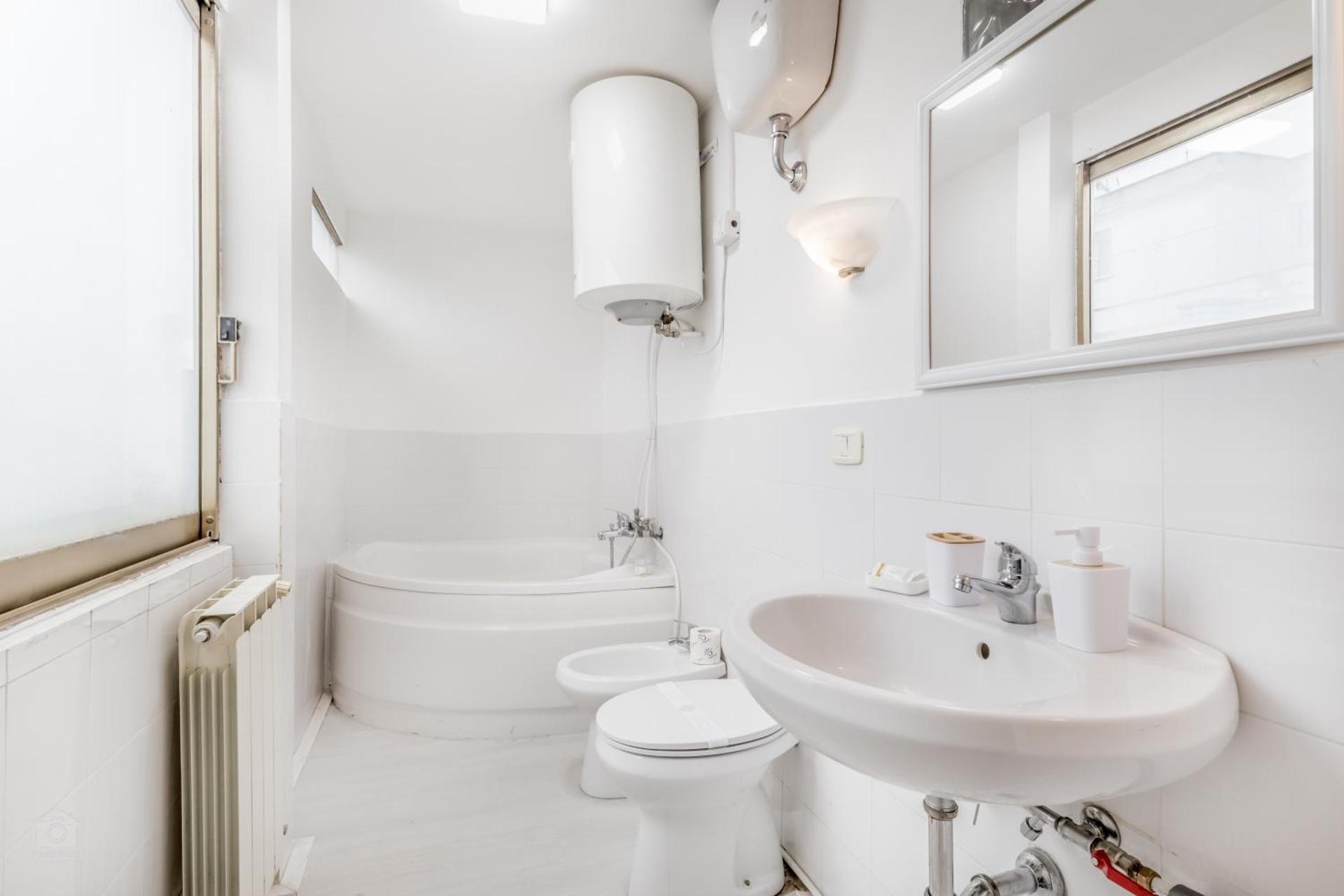 NEW OPENING Free Netflix BIG APT Pamphili House