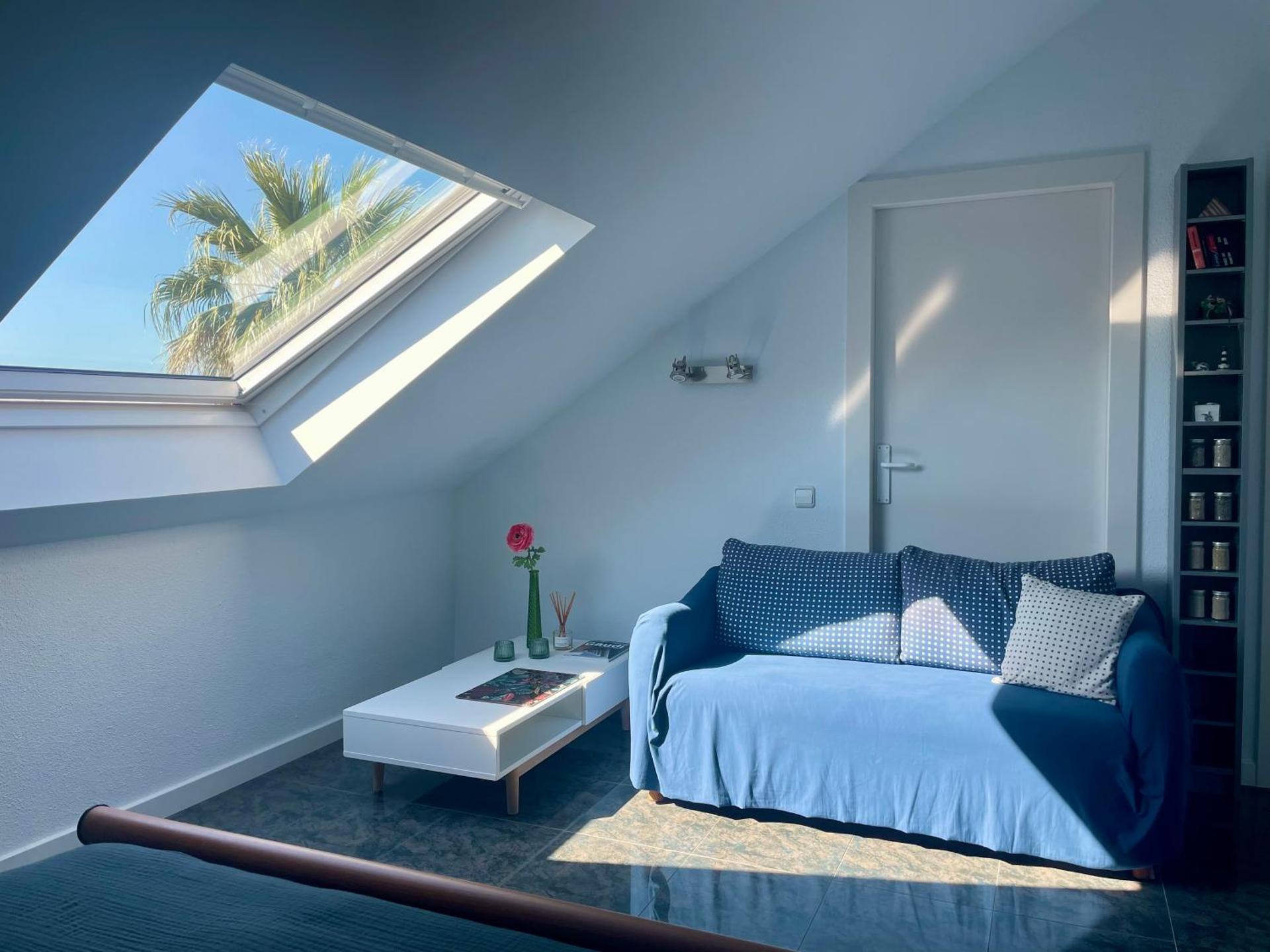 Palm Maresme - Suite with bathroom and terrasse with ocean views in a private villa