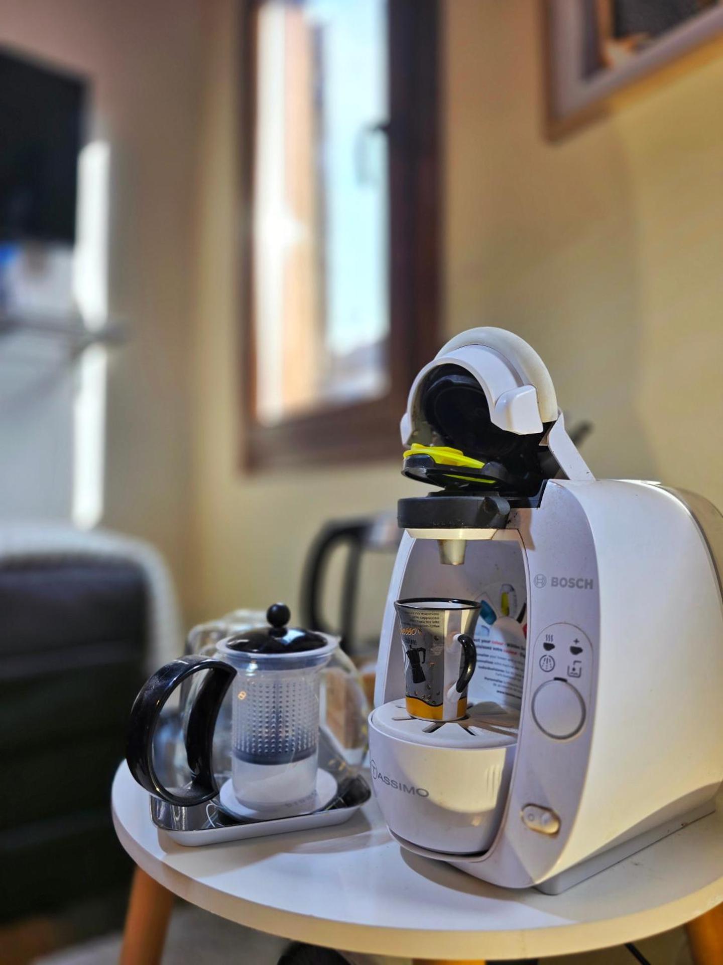 Coffee/tea facilities