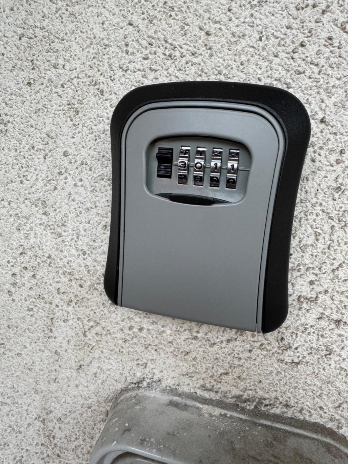 Modern 2BR Apartment Central Fast Wi-Fi Free parking