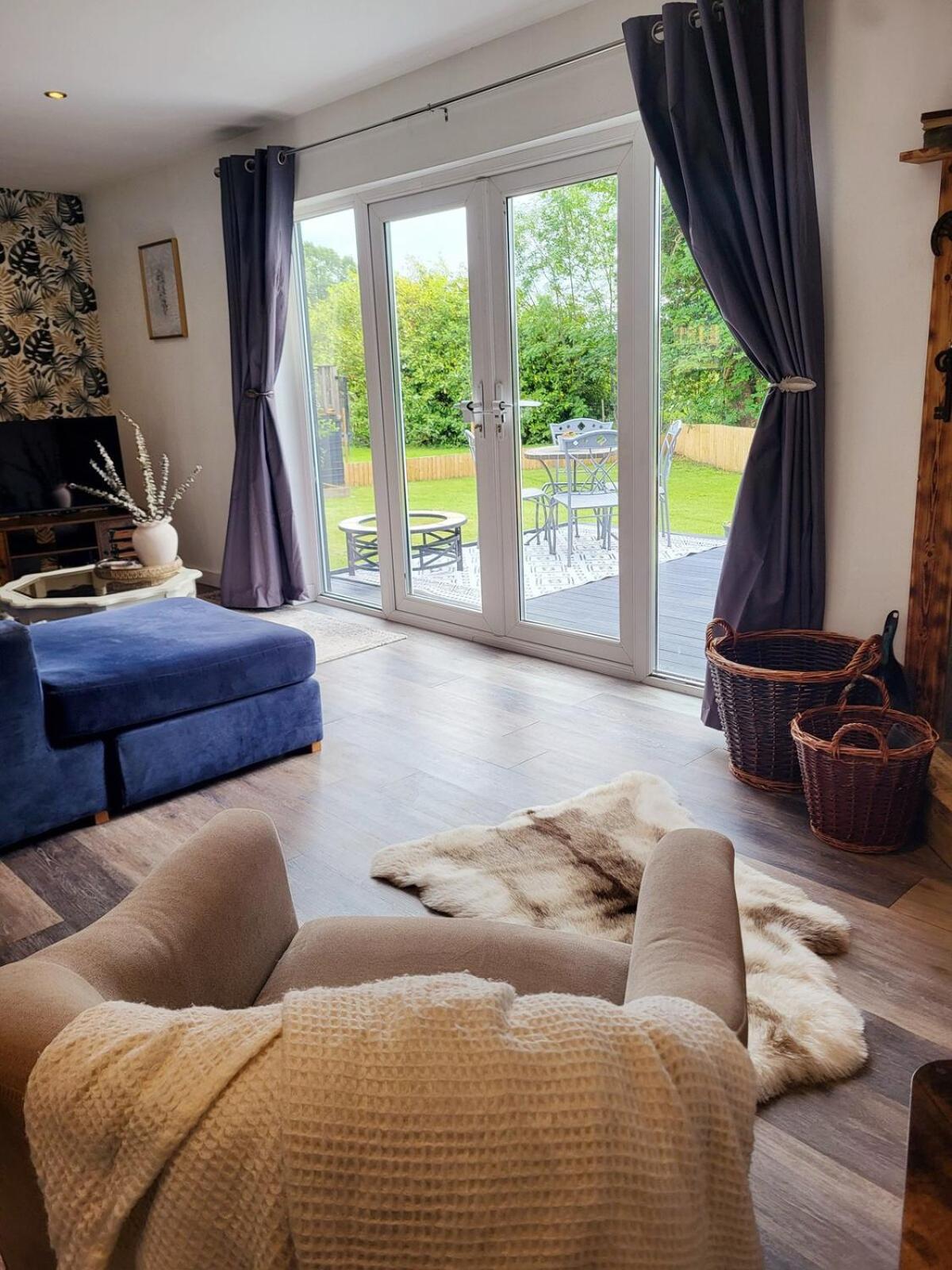 Woodland View Retreat - Luxury Stay, Endless Fun