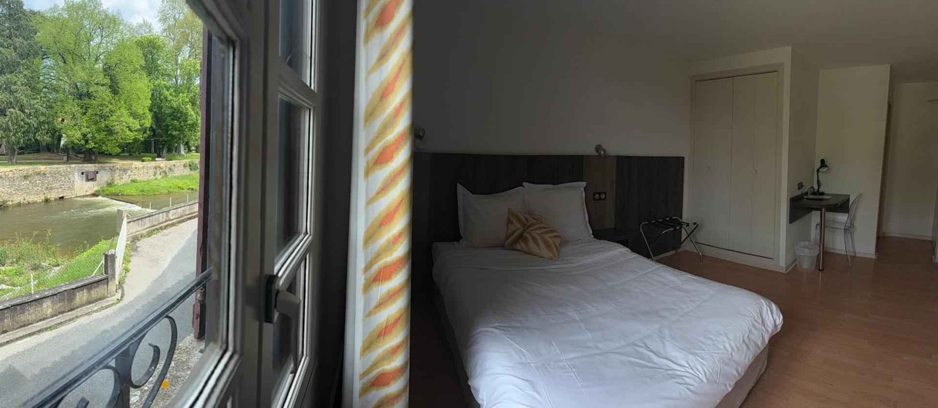 Le Victor Hugo - Hôtel et Restaurant - Logis Hôtels