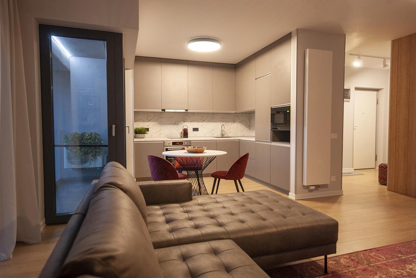 Shades of Grey 124 - Cloud9 Residence - Pipera - Floreasca - Barbu Vacarescu Area