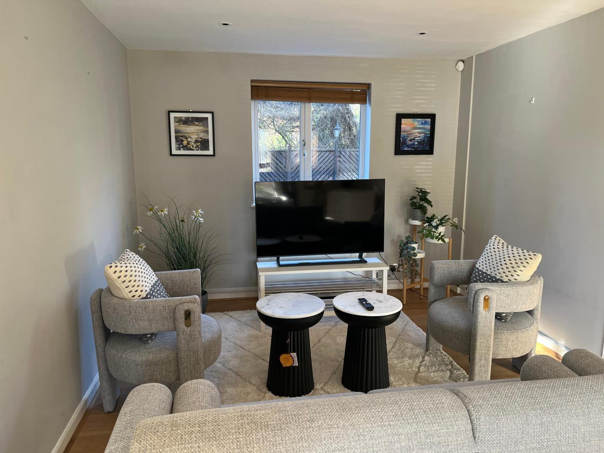 Communal lounge/ TV room