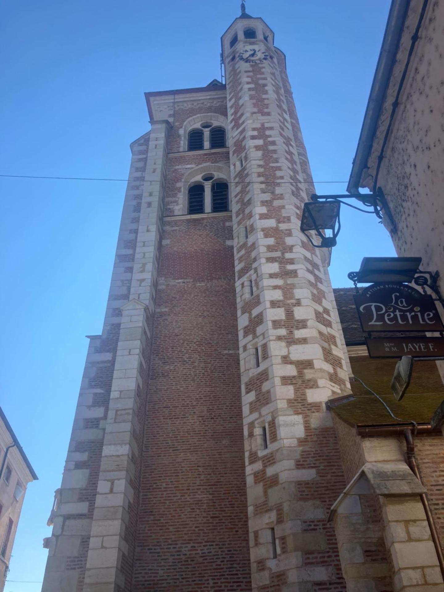 La calèche, la Diligence, centre St Jean de Losne