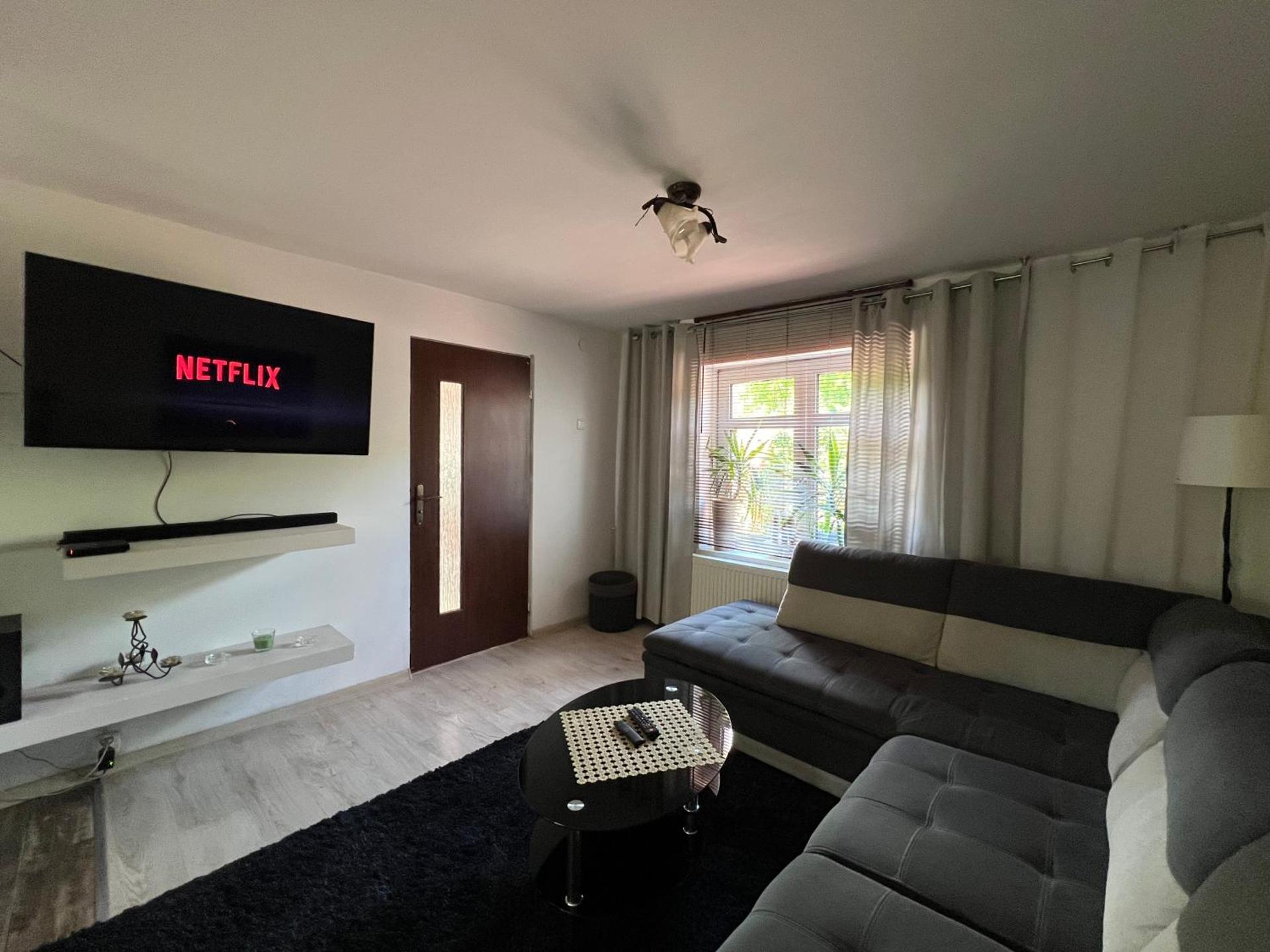 Dom nad jeziorem Strażym