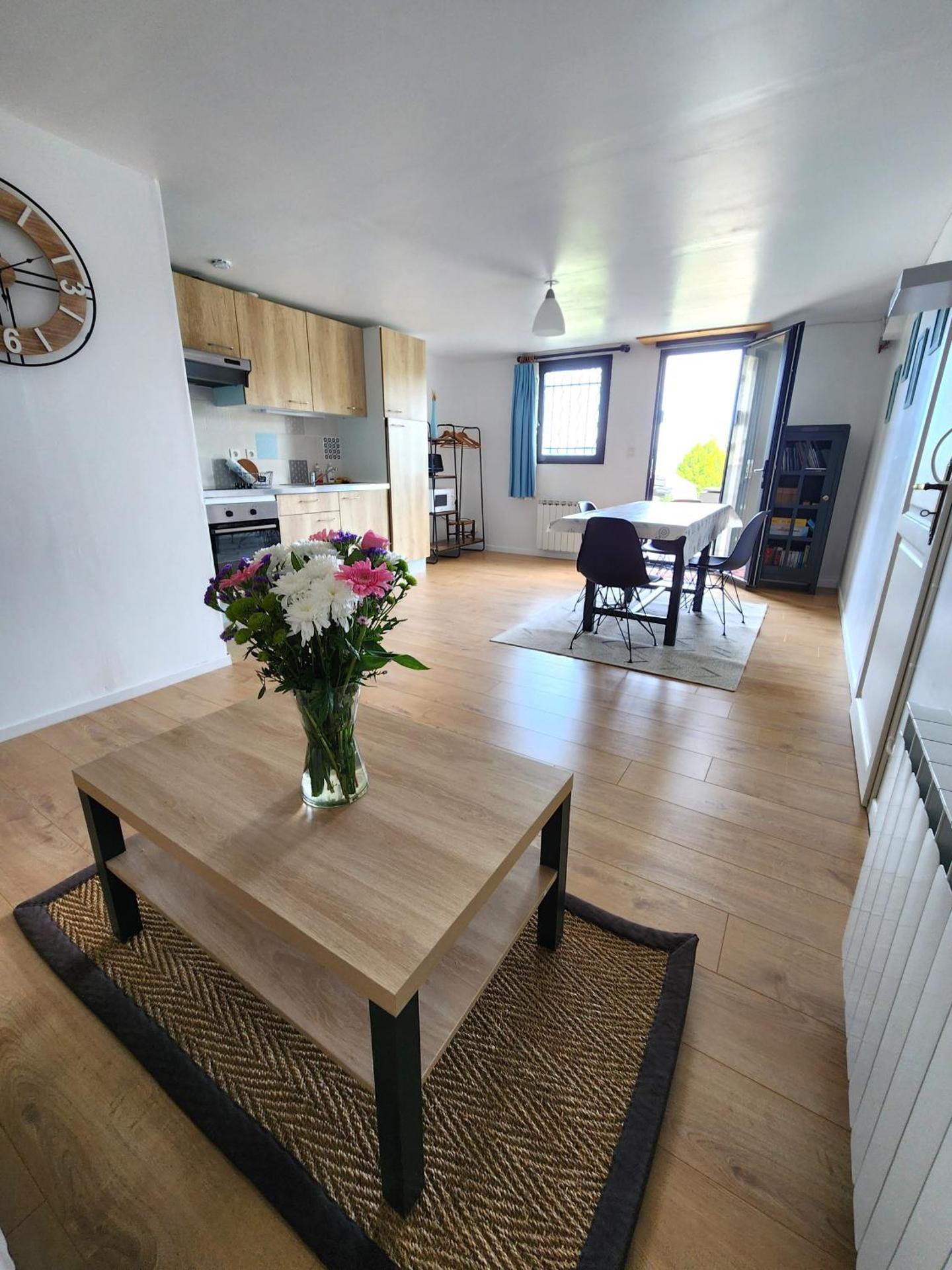 Communal lounge/ TV room