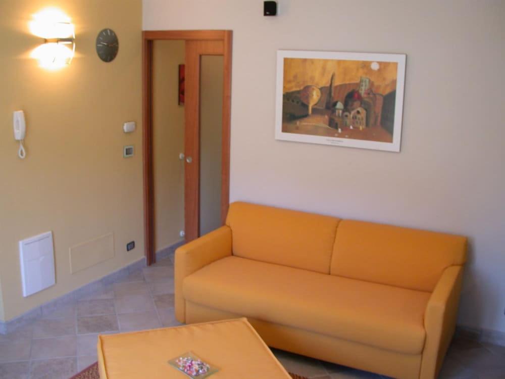 Rosta Residence Ranverso