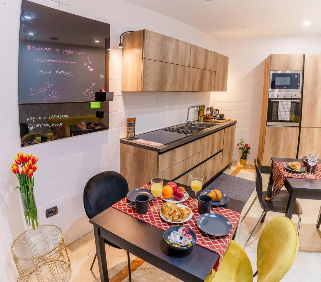 Daymoon House Merliani, Vomero