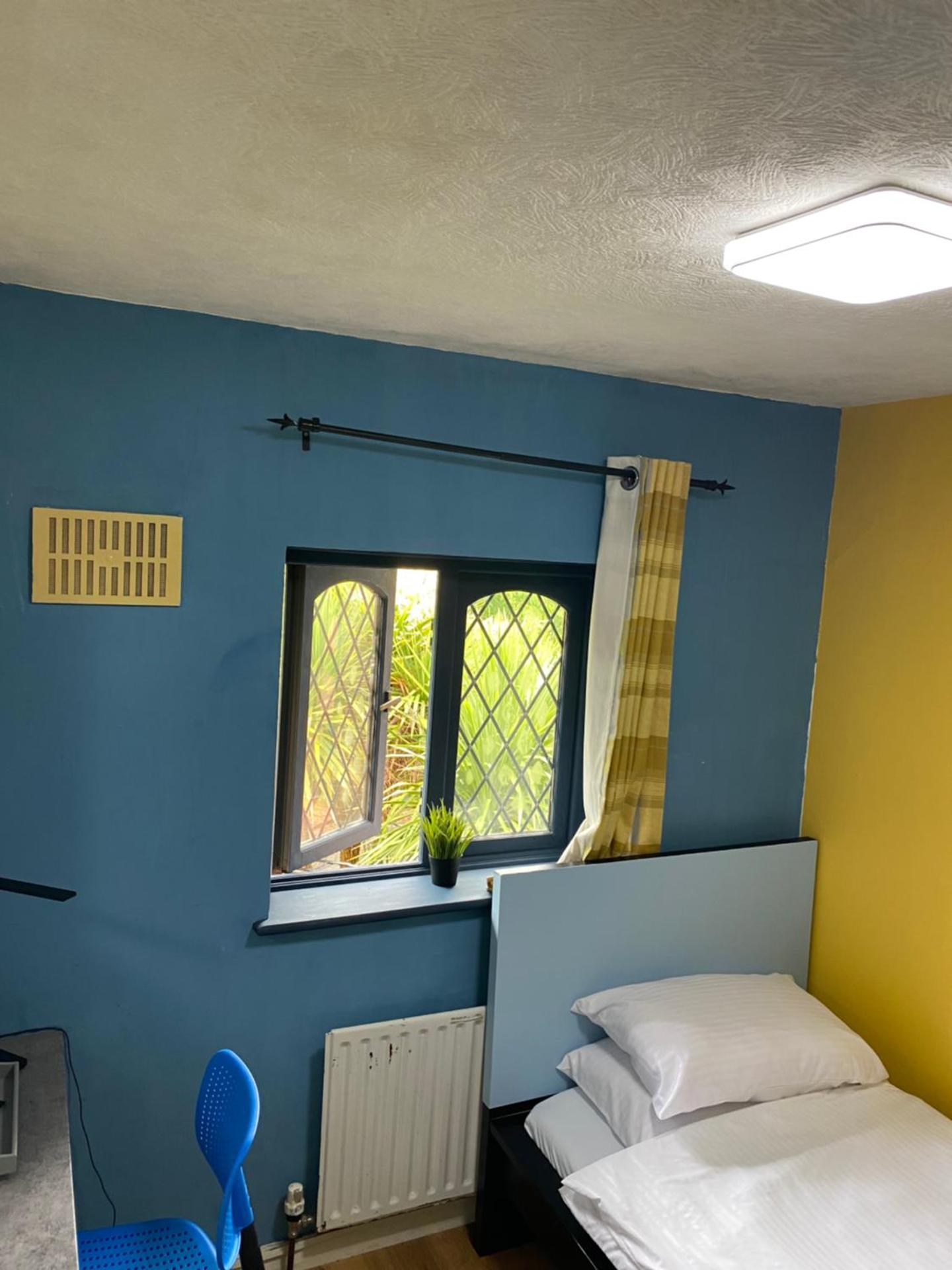 Heathrow Platform Rooms