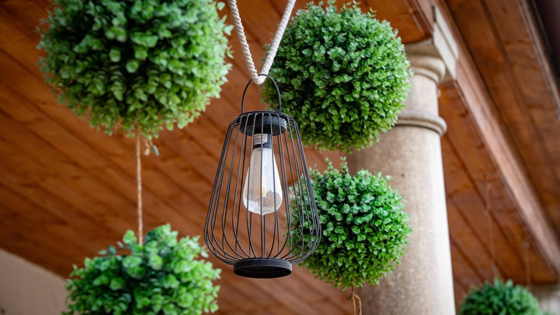 Airport Károly Centrál