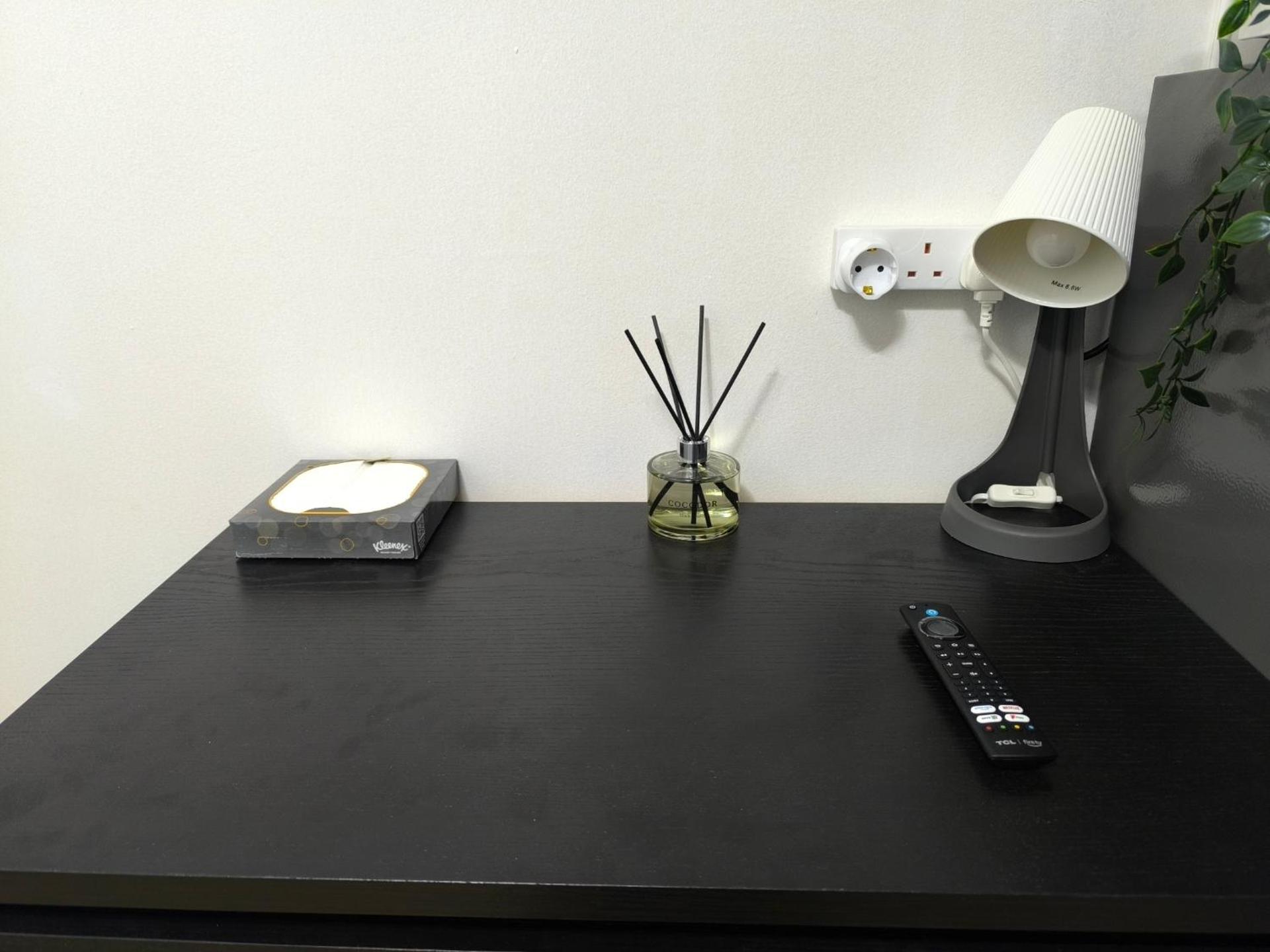 3 Persons Room, 1min walk from South Wimbledon Station