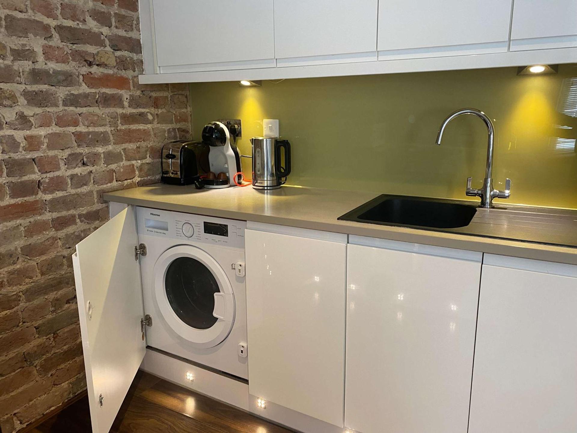 Central Kemptown Brighton Studio Apartment