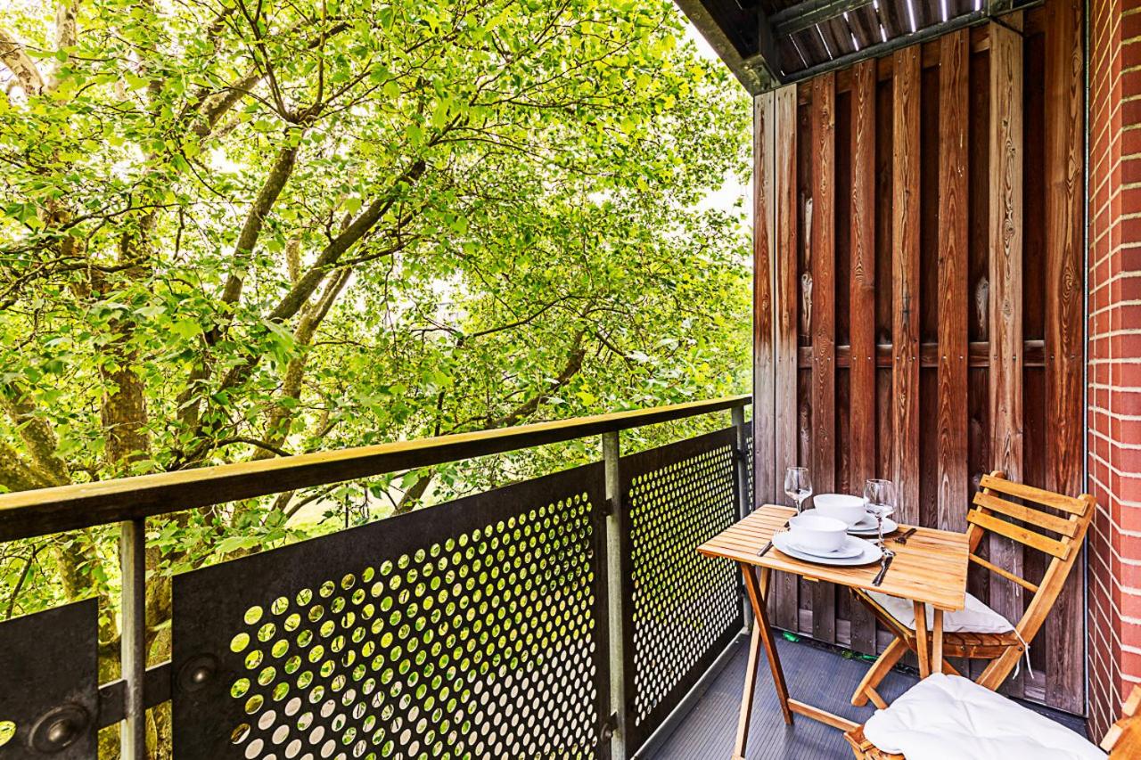 Modern Mile End Flat near Park