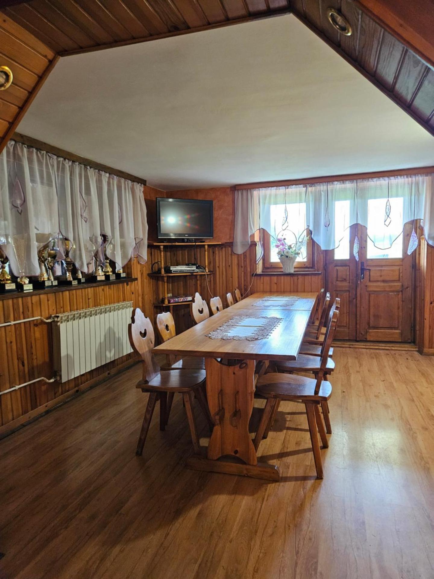 Communal lounge/ TV room