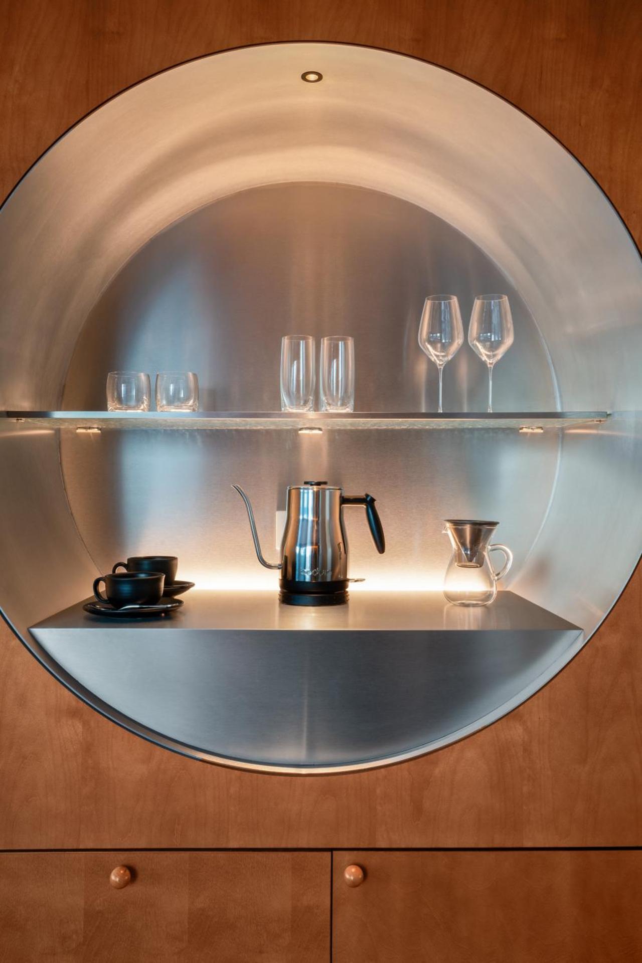 Coffee/tea facilities