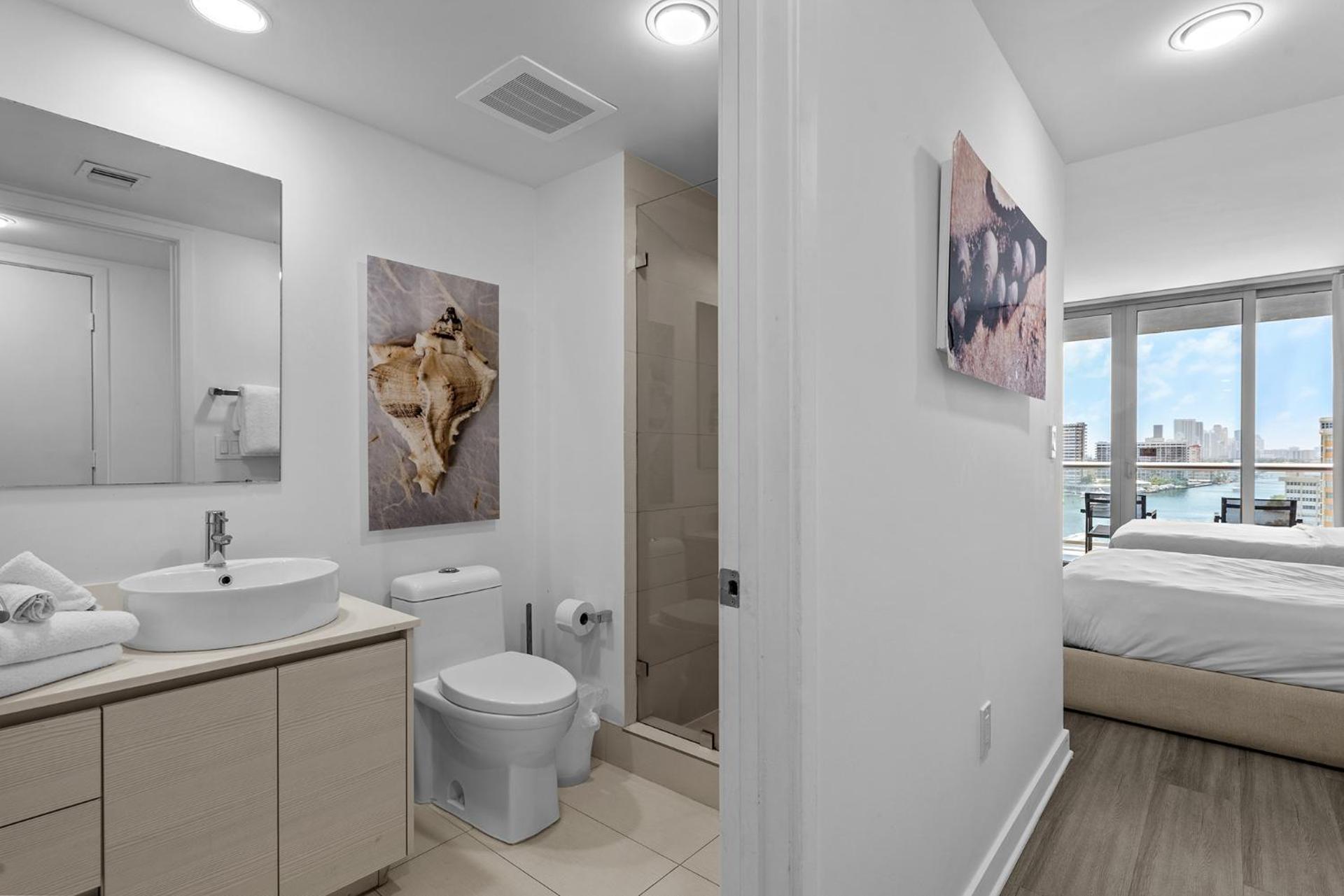 Water View Building With Pool - 5-Min Walk To The Beach - Cozy Studios