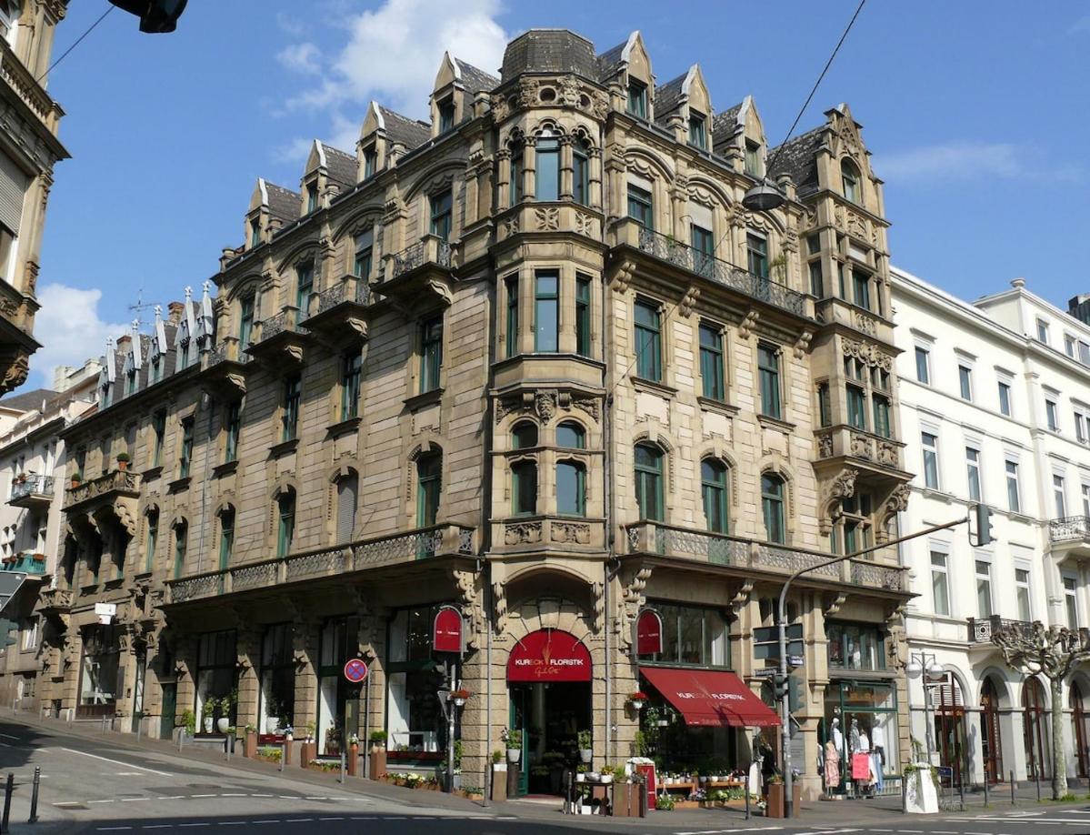 LOFT Vanelyn RETRO Central Terrace