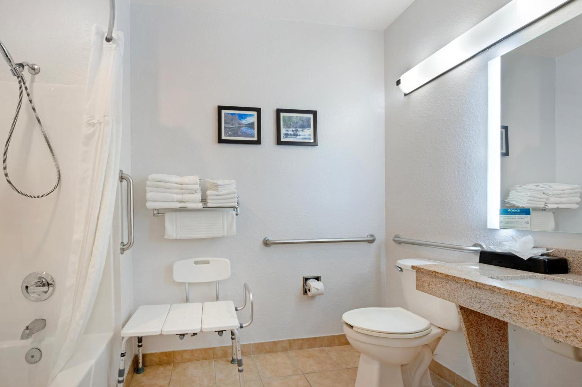 Queen Room Two Queen Beds with Accessible Tub - Accessible/Non Smoking