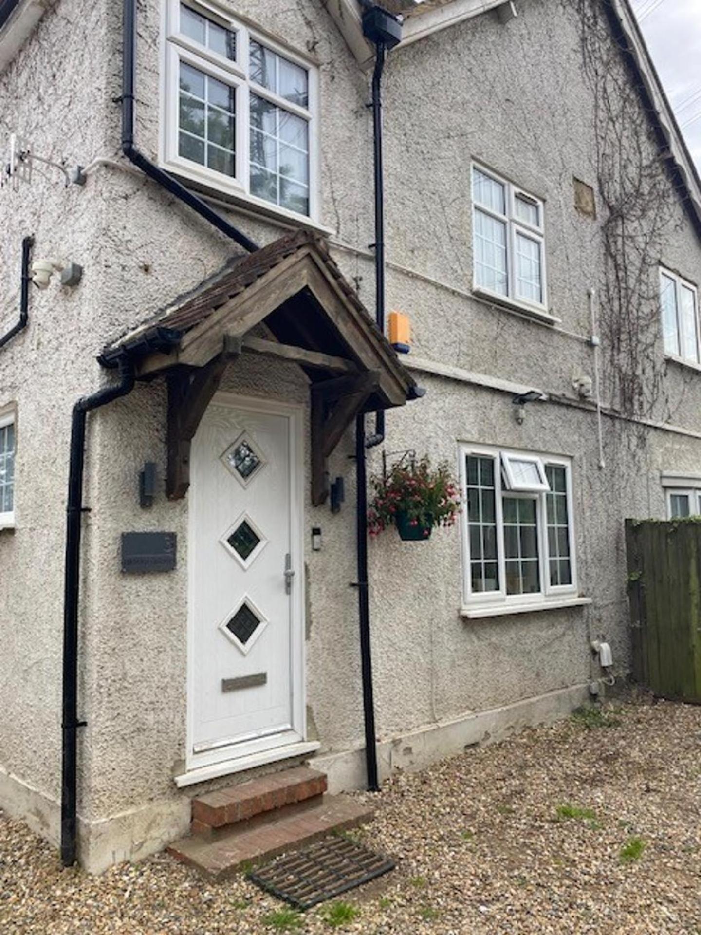 Slough - Sleeps 3 - PetFriendly - Riverside - Bay