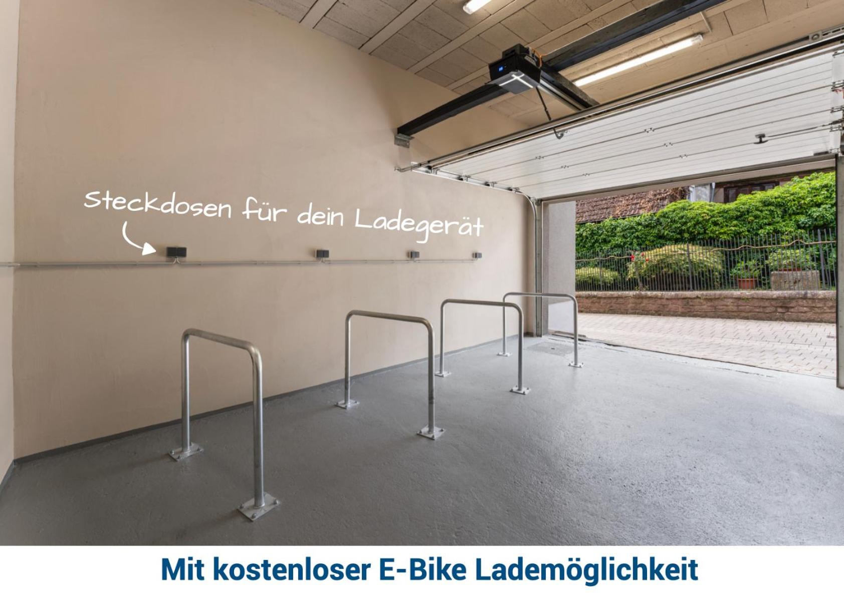 1-2 Personen - Parkplatz - Fahrradgarage - Zentrum - Küche - WLAN - Klima