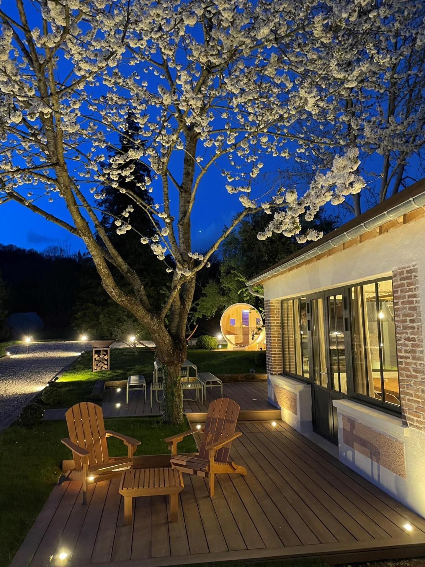La Petite Maison de Giverny - Gîte de charme 5 étoiles au cœur du village - Maison 3 Chambres 3 Salles de Bain - Jardin - Privatisation