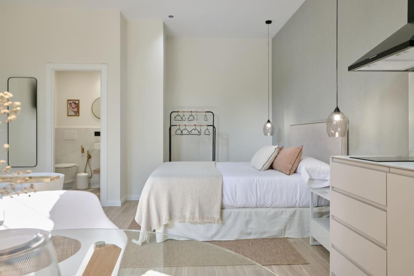 Photo of the whole room