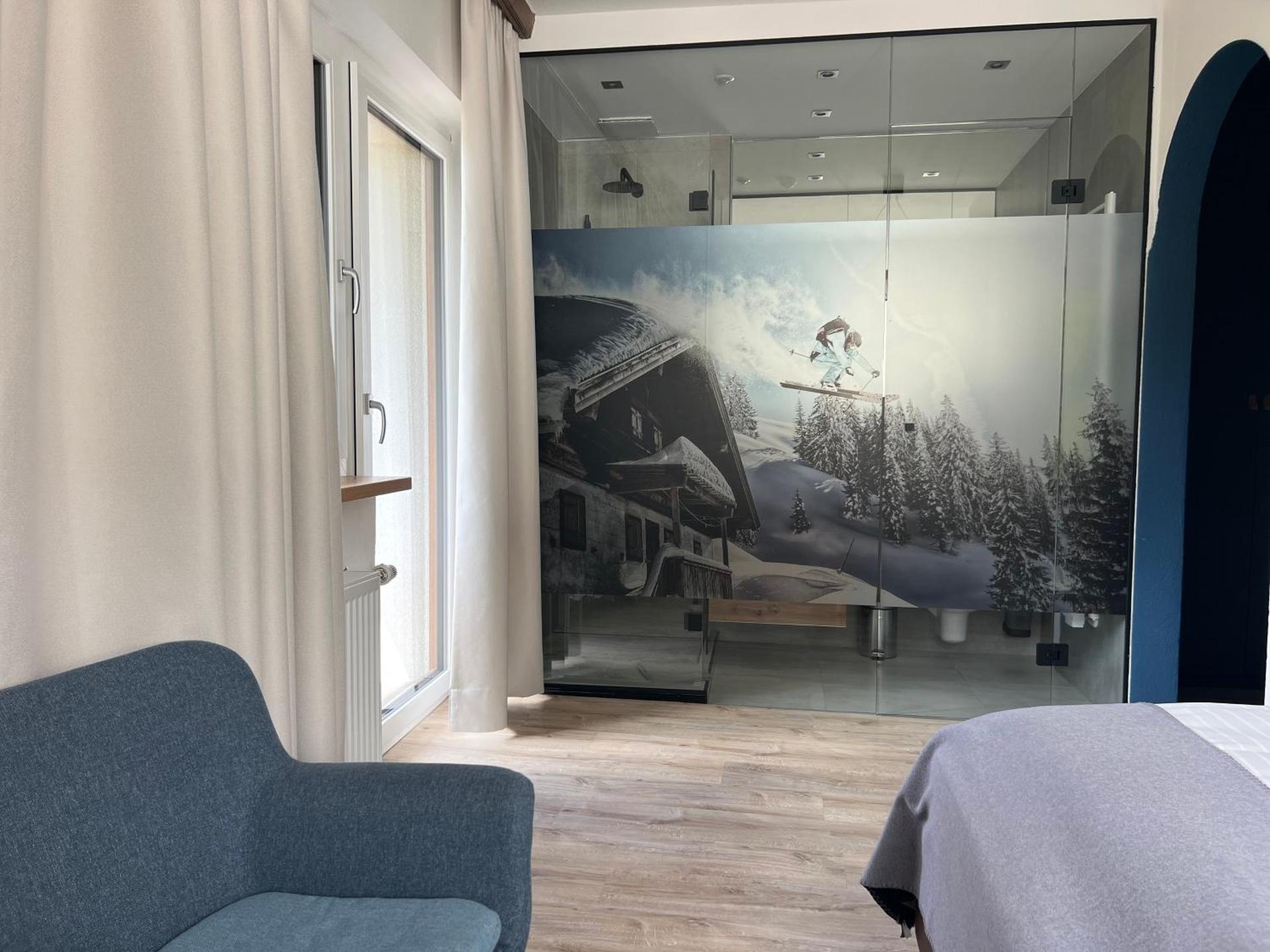 Photo of the whole room