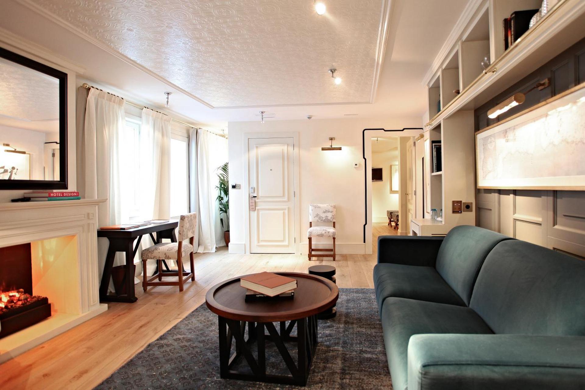 Photo of the whole room