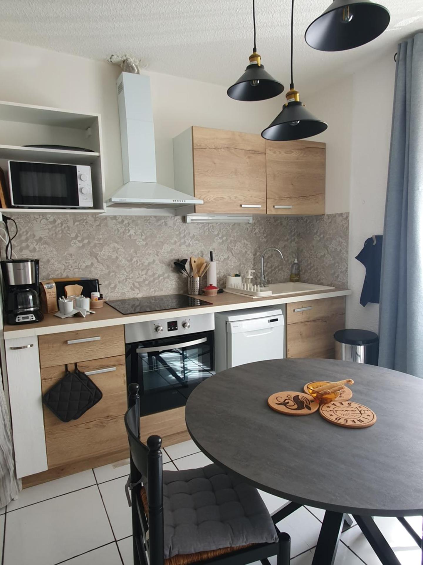 Beau studio rénové en centre-ville de Sète