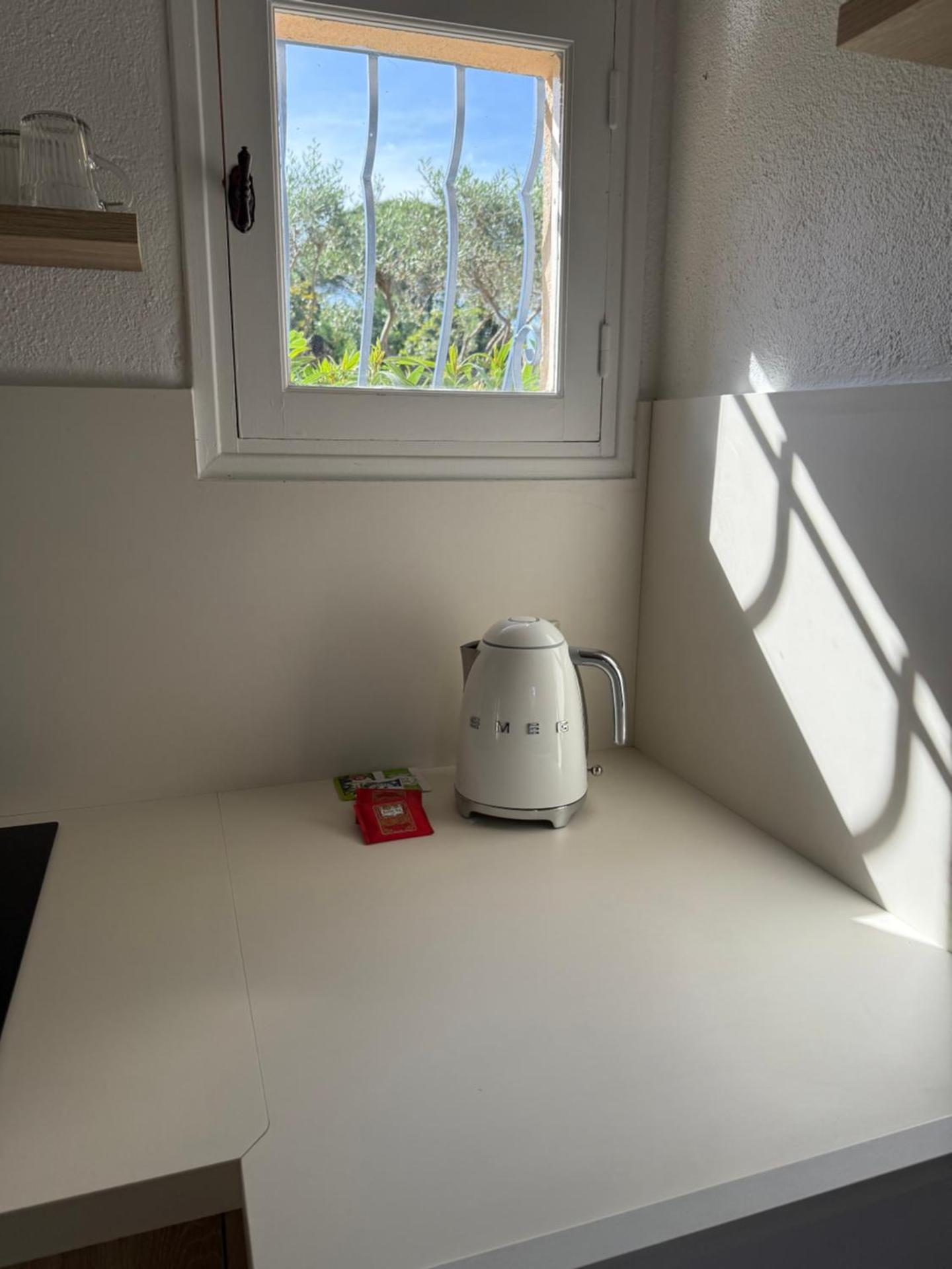 Coffee/tea facilities