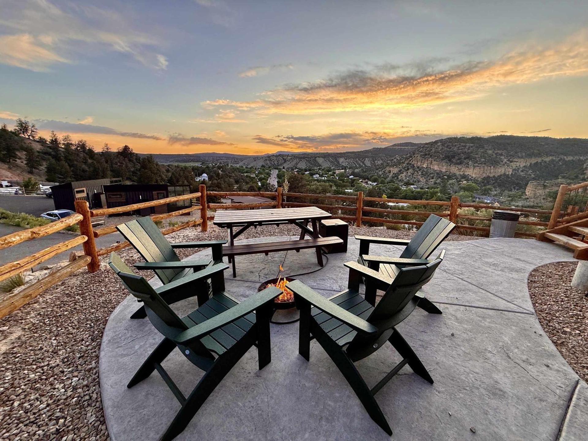 Yurt Overlook #7 with AC and Private Bath 2 Kings
