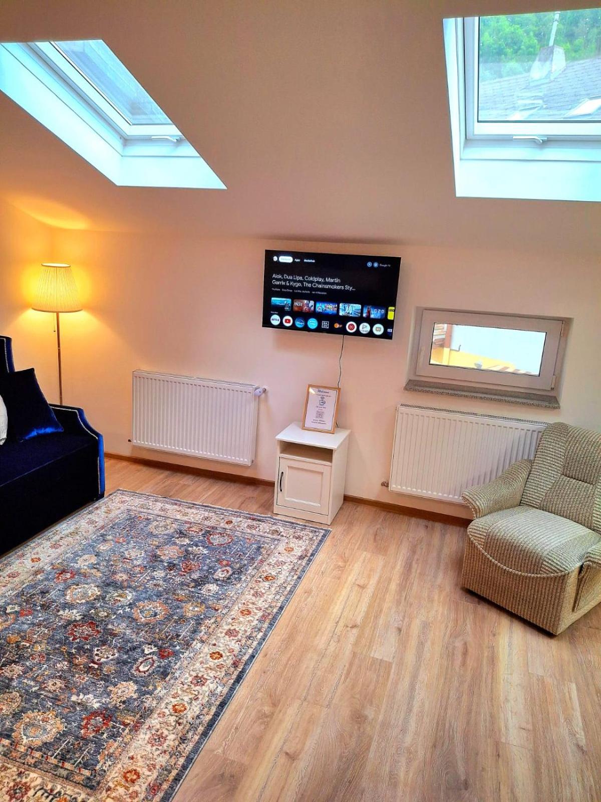 Apartments Romantic and Family Room Zemlinski 9,10, 11