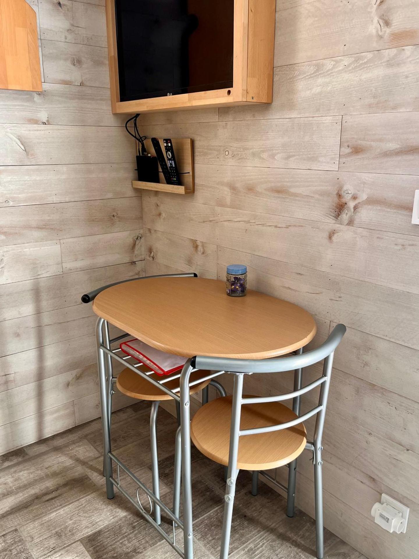 Les Poules heureuses