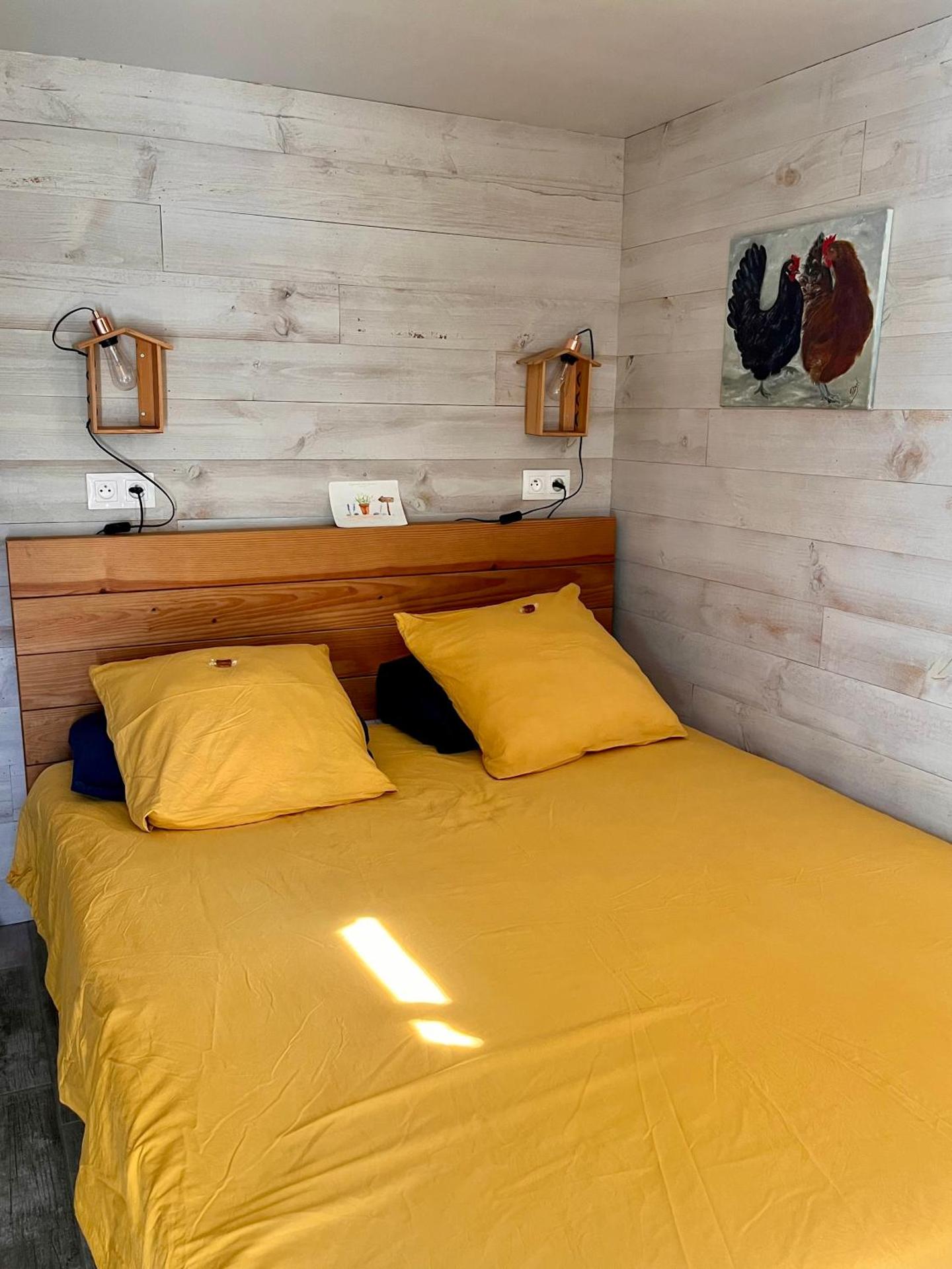 Les Poules heureuses