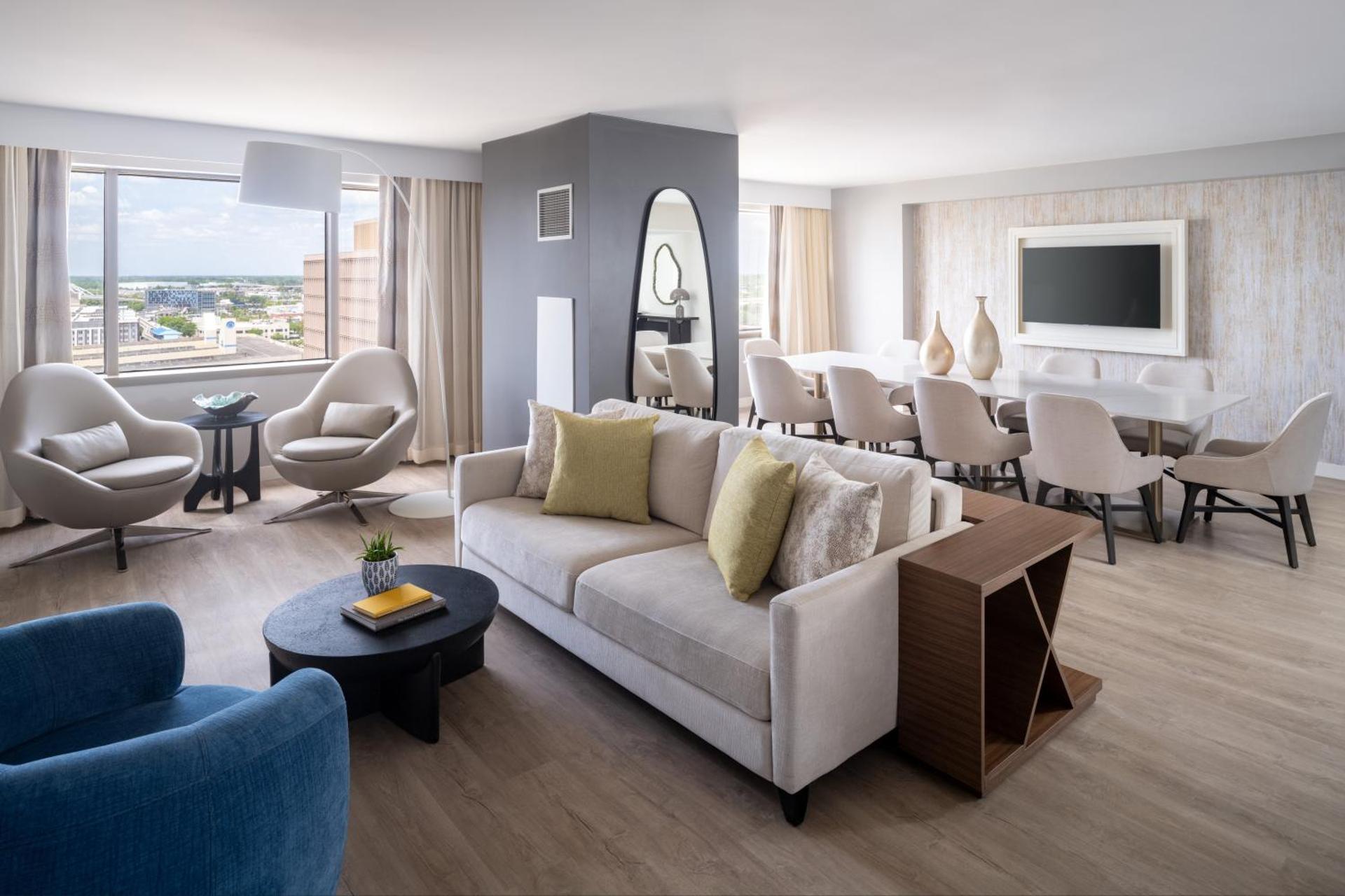 Communal lounge/ TV room