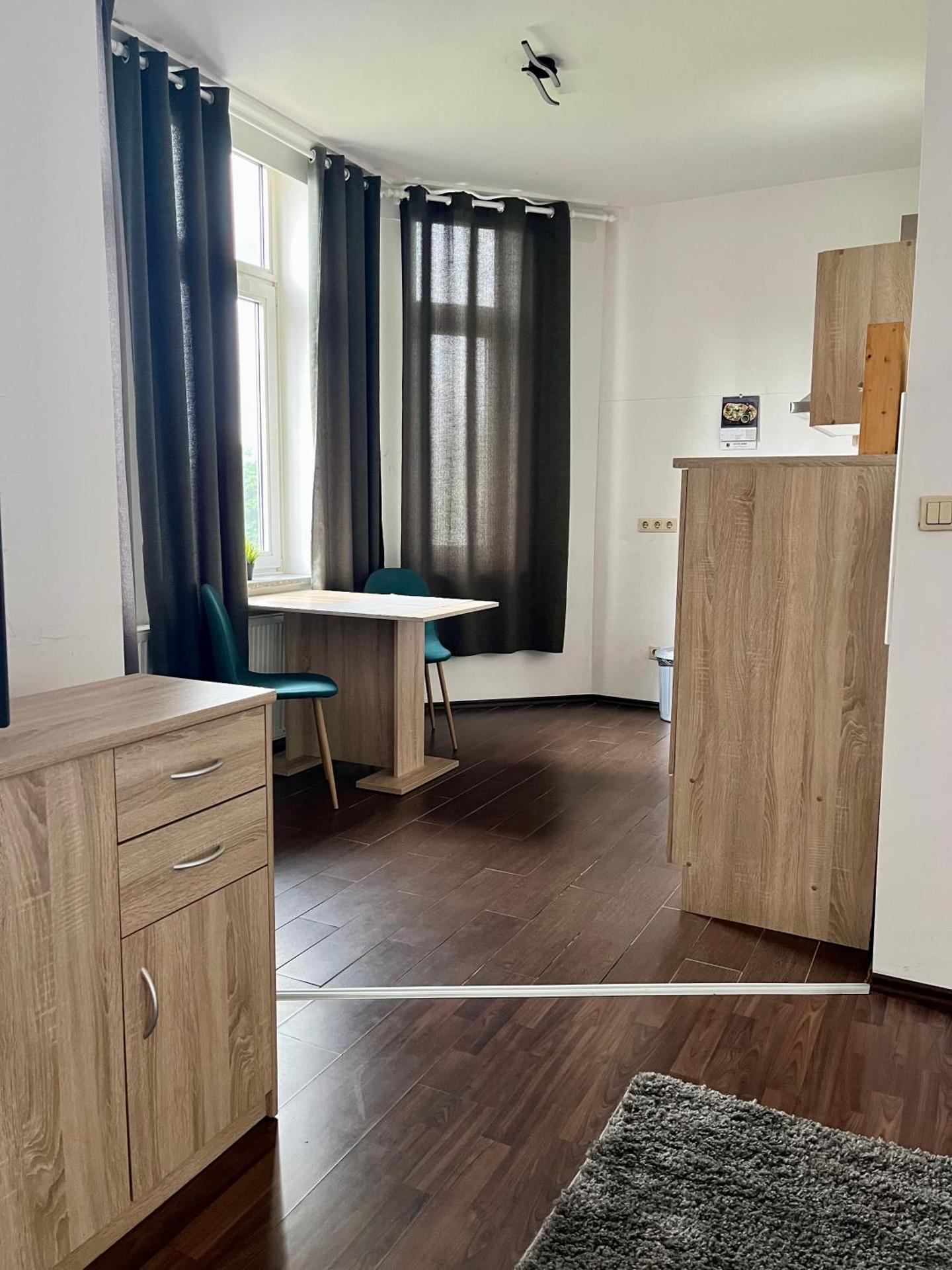 Großes 1 Zimmer Apartment