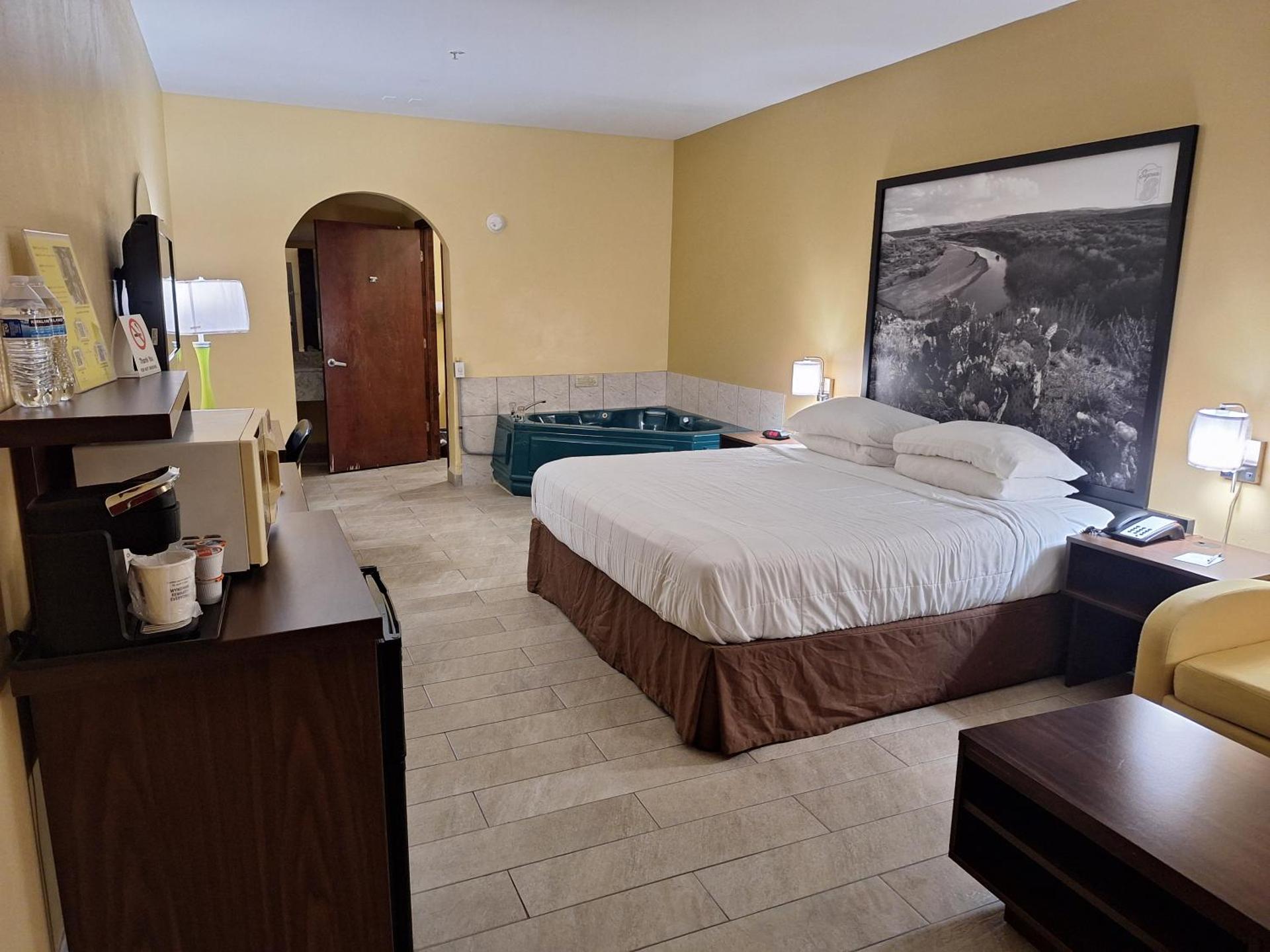 King Suite with Sofa Bed - Non-Smoking