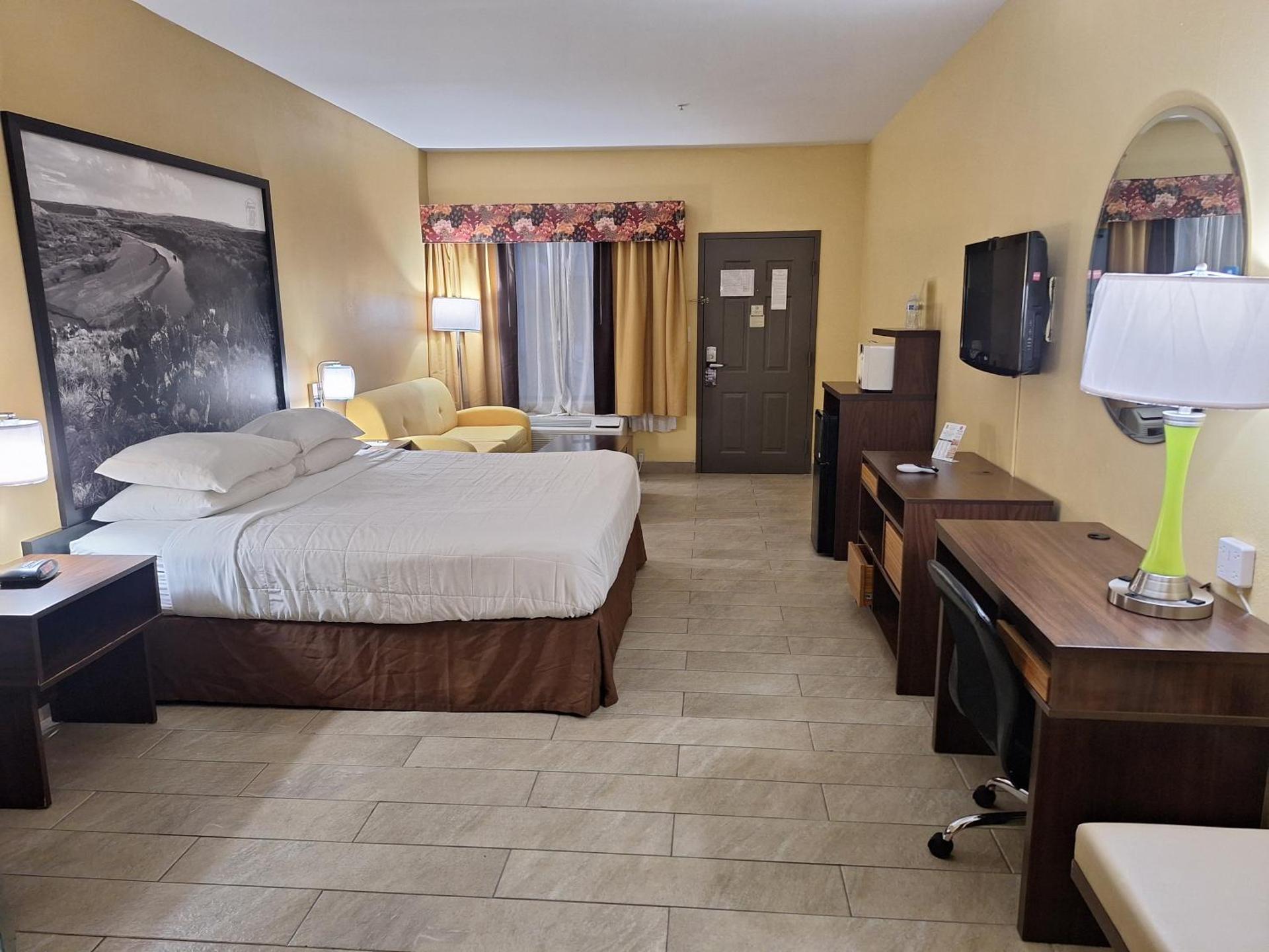 King Suite with Sofa Bed - Non-Smoking